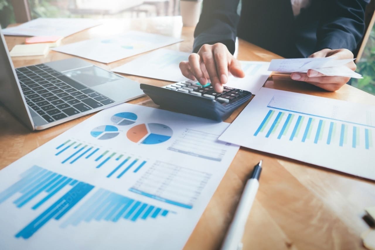 B.com (Bachelor of Commerce)